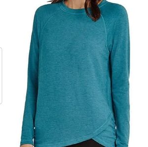 Danskin Women’s Long Sleeve Crossover Top (Blue)